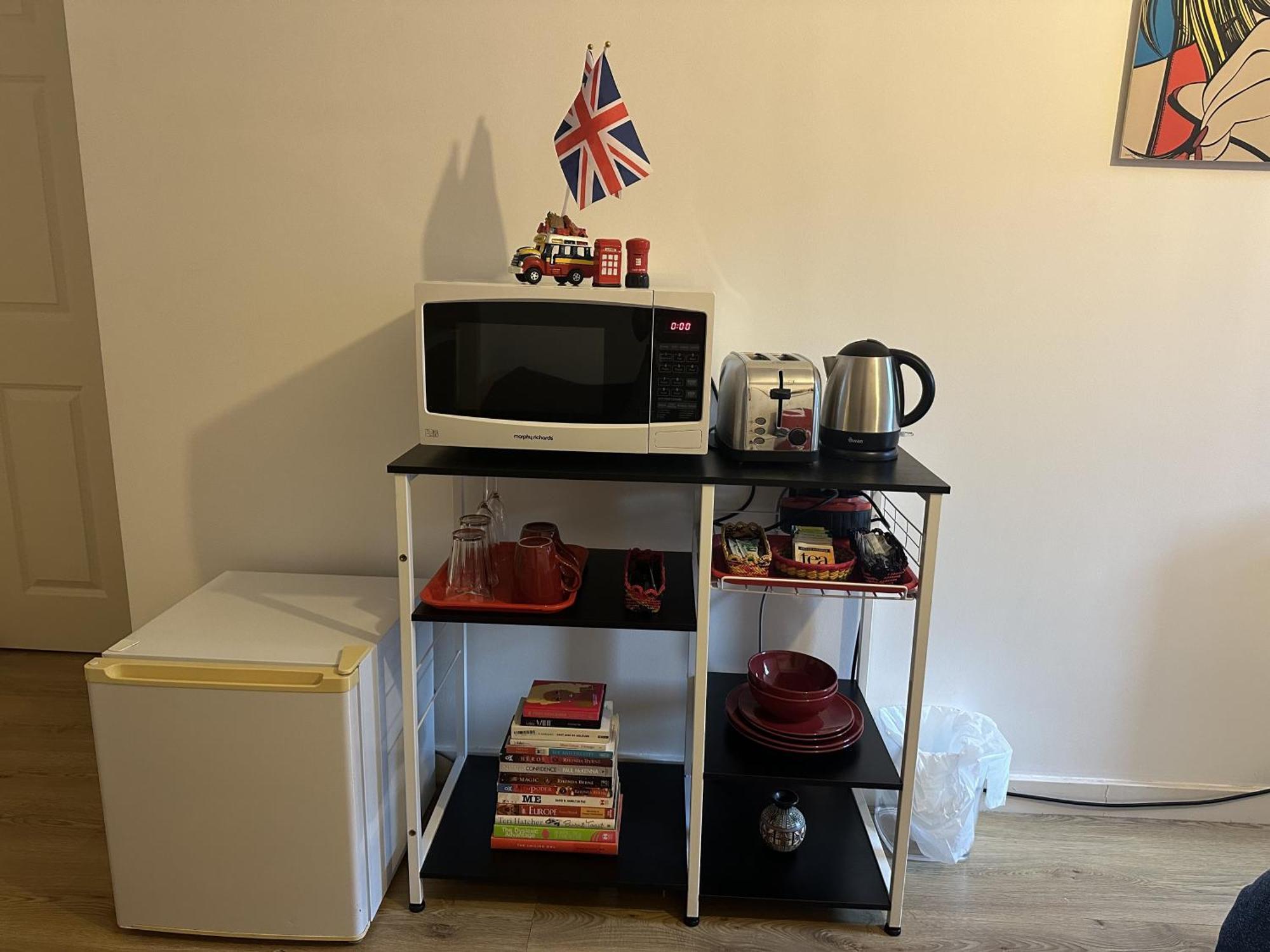 Modern, Large Independent Room With En-Suite Bathroom In Private Owned Apartment Лондон Екстериор снимка